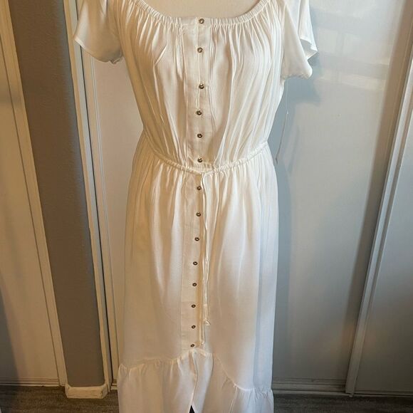 Indigo Rise High Low Hem Maxi Dress Size: Large Color: White - Picture 4 of 15